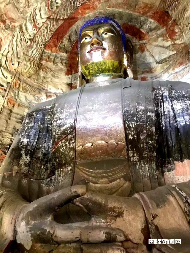 贵州知名画家杜宁先生重访云冈石窟，感受1500年前的艺术瑰宝