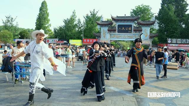 百名网络达人e起嗨传播活动——毕节市七星关区人民公园