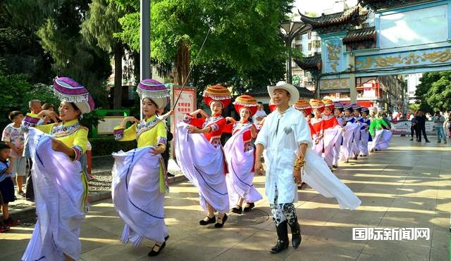 百名网络达人e起嗨传播活动——毕节市七星关区人民公园