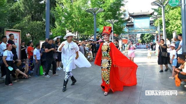 百名网络达人e起嗨传播活动——毕节市七星关区人民公园